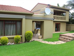 4 Bed House in Halfway Gardens