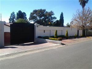 4 Bed House in Bramley View