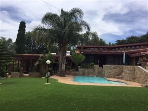 4 Bedroom House in Waterkloof Ridge