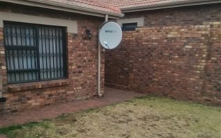 3 Bedroom House in Bartlett