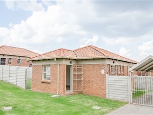 3 Bed House in The Reeds