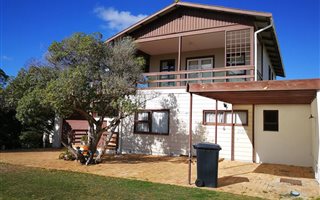 4 Bedroom House in Arniston