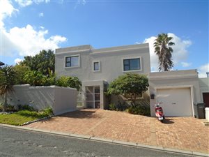 4 Bed House in Green Oaks