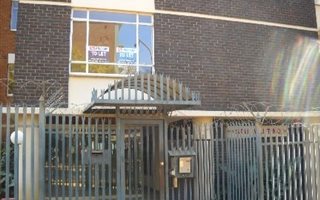 3 Bedroom Flat in Muckleneuk
