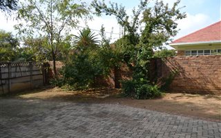 Office space in Selection Park