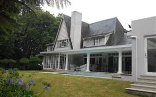 5 Bedroom House in Hillcrest Central