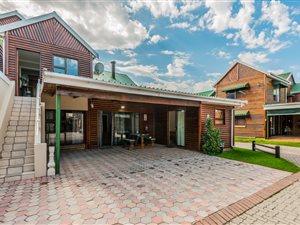 4 Bed House in Hartenbos