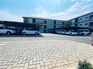 87 m² Commercial space in Hazeldean (Silverlakes Surroundings)