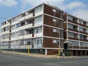 1 Bed Apartment in Alberton