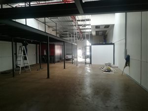 640 m² Commercial space in Springfield
