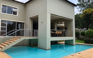 6 Bedroom House in Waterkloof Park