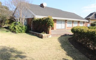 2 Bedroom House in Libradene