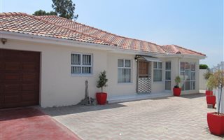 4 Bedroom House in Blue Downs