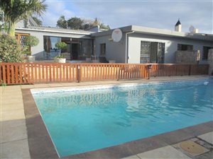 4 Bed House in Linkside