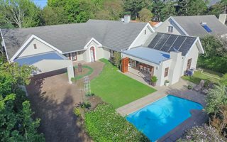 4 Bedroom House in Tokai