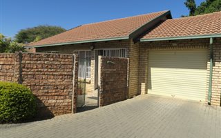 3 Bedroom Simplex in Die Wilgers