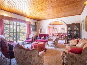 5 Bed House in Waterkloof Glen