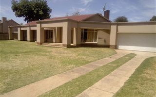 4 Bedroom House in Elspark