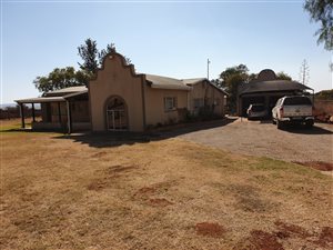 2569.5 ha Farm in Beckedan