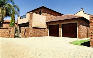 3 Bedroom Townhouse in Willow Acres
