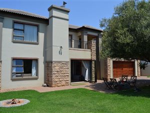 4 Bedroom House in Midfield Estate