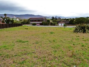 1000 m² Land available in Rexford