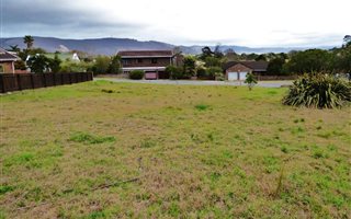 1000 m² Land available in Rexford