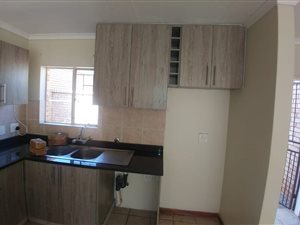 3 Bed Duplex in Montana Park