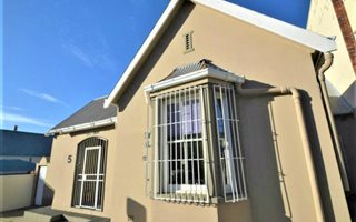 571 m² Office Space in Port Elizabeth Central