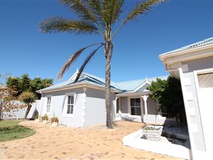 3 Bedroom House in Blouberg Sands
