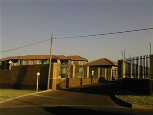 2 Bed Apartment in Glen Lauriston