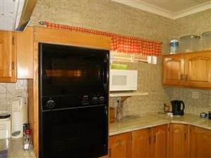 4 Bed House in Three Rivers
