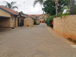 3 Bed Townhouse in Die Wilgers