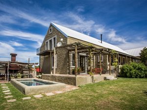 7 ha Farm in Oudtshoorn