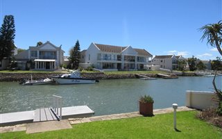 4 Bedroom House in Royal Alfred Marina
