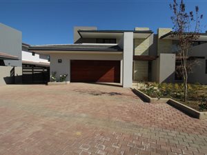 3 Bed Cluster in Lombardy Estate