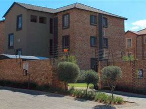 2 Bed Apartment in Jackal Creek (Northriding)