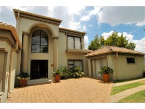 7 Bed House in Isandovale