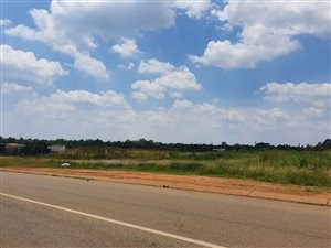 1.2 ha Land available in Clayville