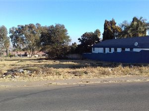 2020 m² Land available in Erasmia
