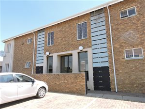 3 Bed Townhouse in Selection Park