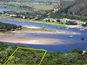 3017 m² Land available in Keurbooms River
