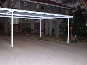 2 Bed Apartment in Elarduspark