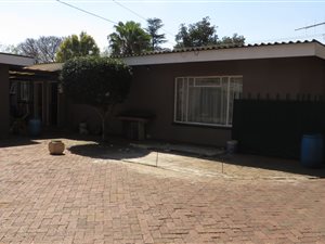 3 Bed House in Wierda Park