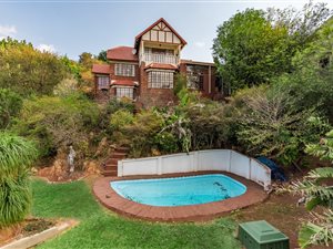 4 Bed House in Roodekrans