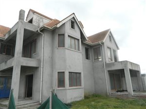 7 Bedroom House in Pelican Heights