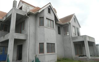 7 Bedroom House in Pelican Heights