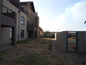 2 Bed Apartment in Ruimsig