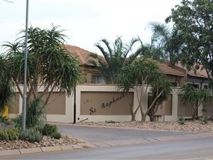 3 Bed Townhouse in Montana Park