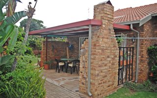 2 Bedroom Townhouse in Krugersdorp North